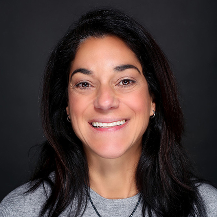 Julie Stern Headshot